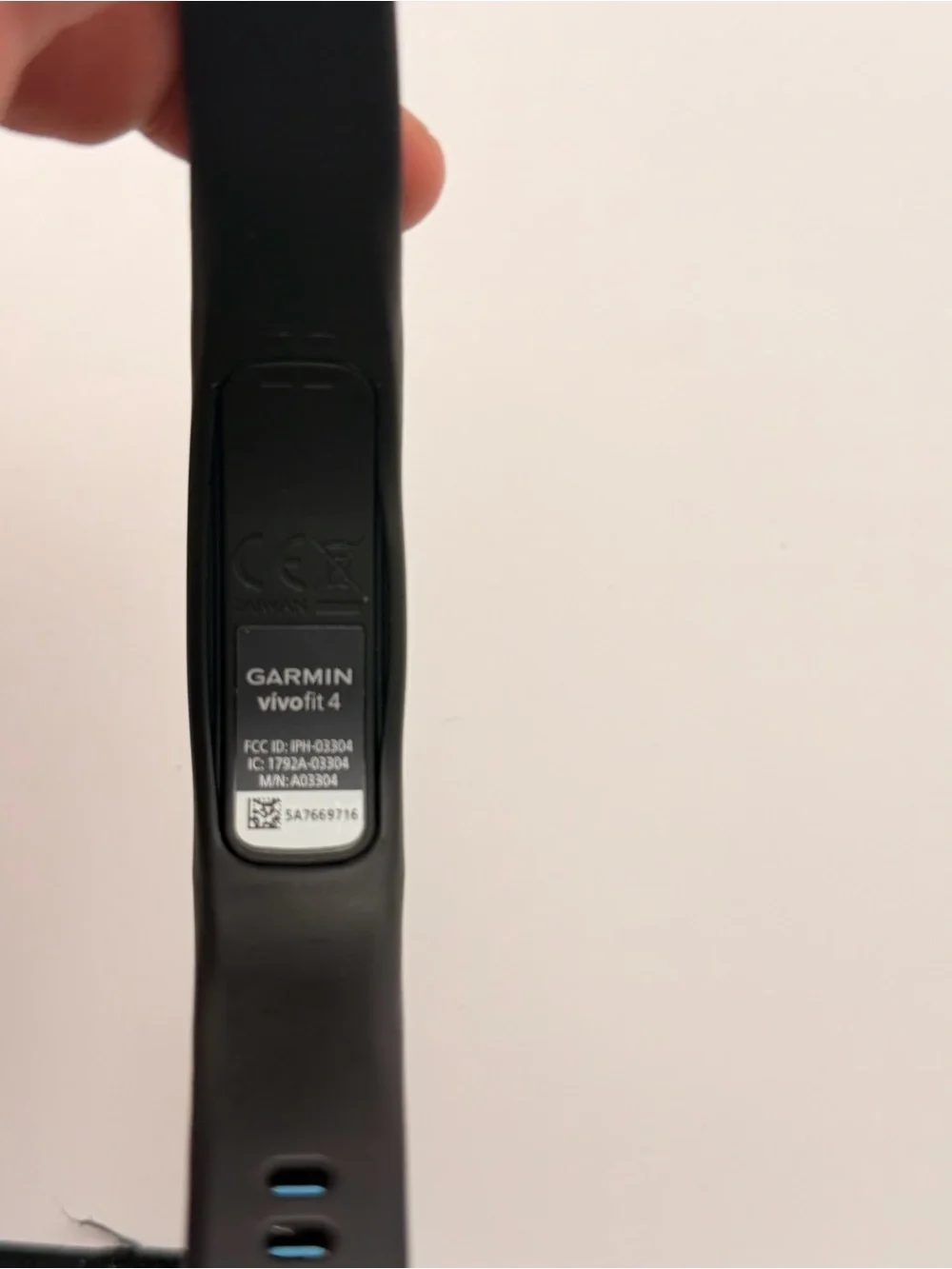 Garmin Vivofit 4, Black, Excellent, New Batteries, Smart Watch, Fitness Tracker